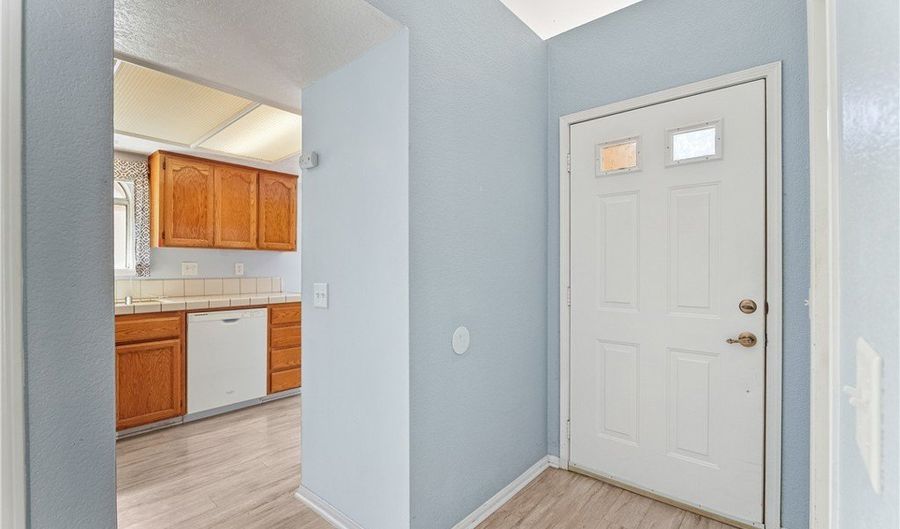 19192 Garcelon Ct, Apple Valley, CA 92308 - 2 Beds, 2 Bath