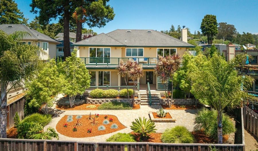 160 Mattison Ct, Aptos, CA 95003 - 3 Beds, 3 Bath