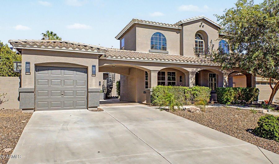 425 S CAMELLIA Dr, Chandler, AZ 85225 - 5 Beds, 5 Bath