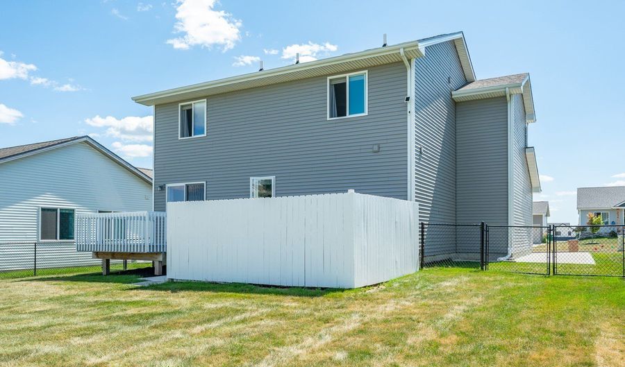 2643 20th St SW, Altoona, IA 50009 - 3 Beds, 3 Bath