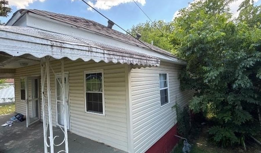 1718 DOOLEY Ave, Anniston, AL 36201 - 3 Beds, 1 Bath