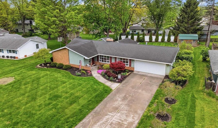 119 Zona Dr, Auburn, IN 46706 - 3 Beds, 2 Bath