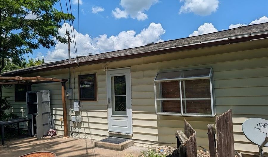 101 Juanita Ln, Arnold, MO 63010 - 4 Beds, 2 Bath