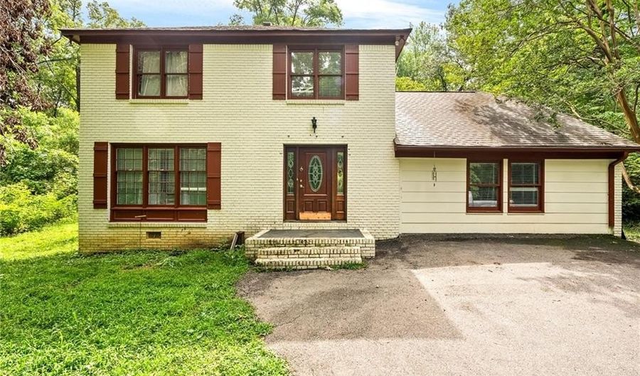 512 SLEEPY HOLLOW Dr, Alexander City, AL 35010 - 4 Beds, 3 Bath
