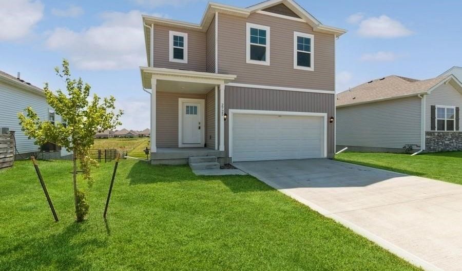 2725 NW 41st St, Ankeny, IA 50023 - 3 Beds, 3 Bath