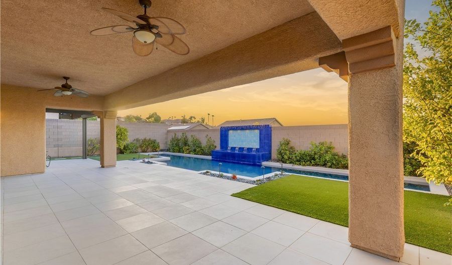 2774 Athens Ridge Dr, Henderson, NV 89052 - 5 Beds, 4 Bath