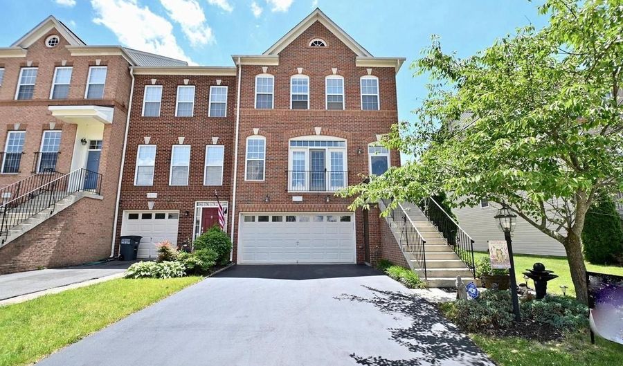 42011 BUSHCLOVER Ter, Aldie, VA 20105 - 4 Beds, 4 Bath