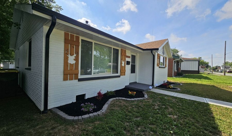 2436 Brown St, Anderson, IN 46016 - 2 Beds, 1 Bath