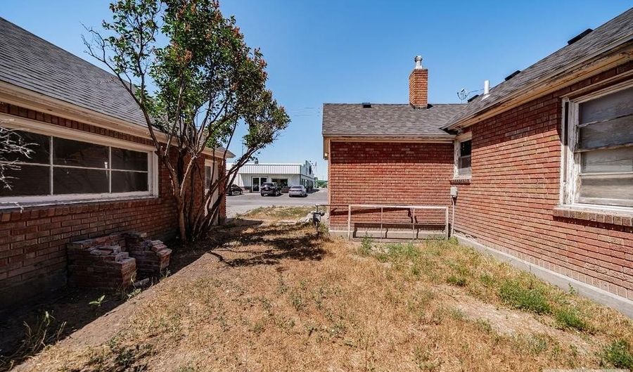 1078 W Bridge St, Blackfoot, ID 83221 - 2 Beds, 1 Bath