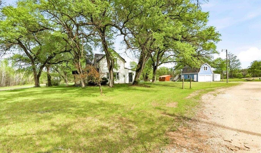 1097 Duck Creek Dr, Adams, WI 53910 - 3 Beds, 1 Bath