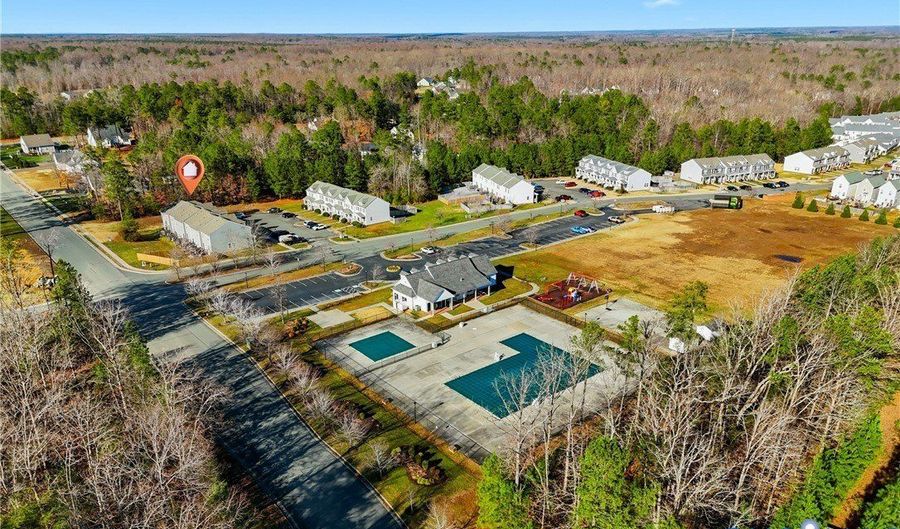 2109 Chaucer Ct, Aylett, VA 23009 - 2 Beds, 3 Bath