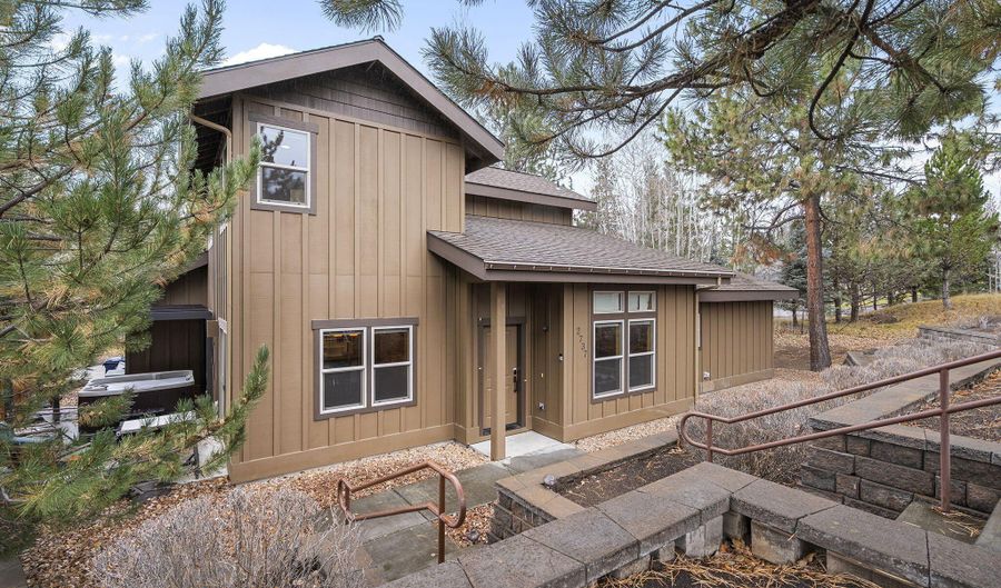 2737 NW Skyliners Rd, Bend, OR 97703 - 3 Beds, 3 Bath