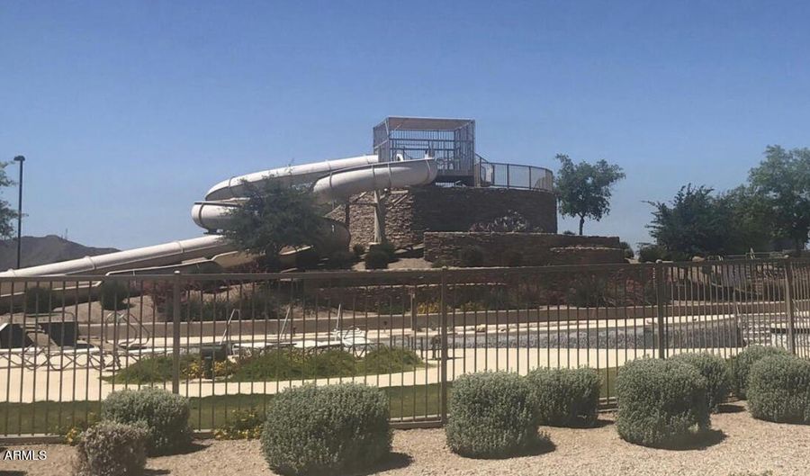 389 S Soledad Ln, Casa Grande, AZ 85194 - 5 Beds, 3 Bath