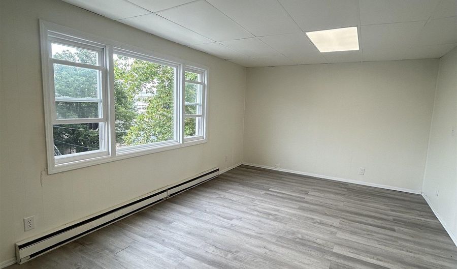 80 E 24TH St 2, Bayonne, NJ 07002 - 2 Beds, 1 Bath
