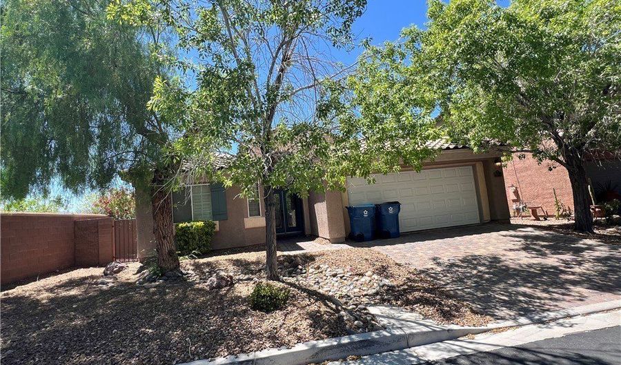 1053 Puerta Del Sol Dr, Las Vegas, NV 89138 - 3 Beds, 2 Bath