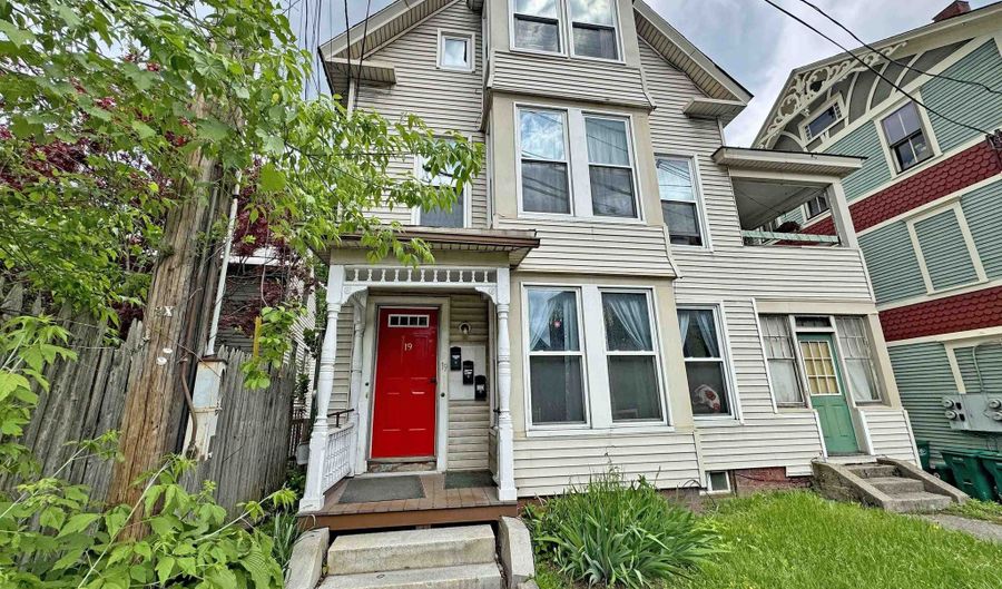 19 Canal St, Brattleboro, VT 05301 - 9 Beds, 4 Bath