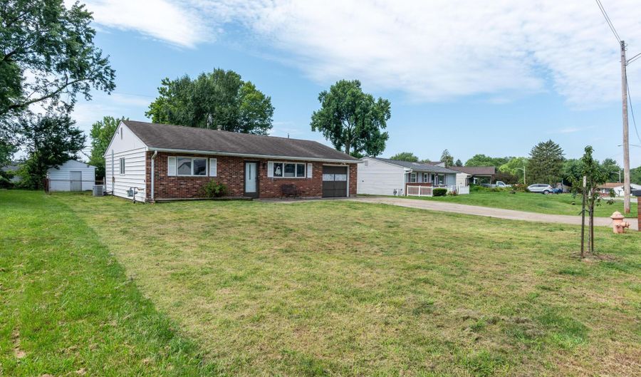 3075 Wessex Ct, Columbus, OH 43232 - 3 Beds, 1 Bath
