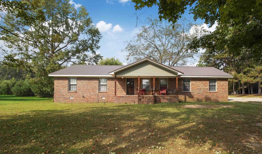 6981 Brashiers Chapel Rd, Arab, AL 35016 - 3 Beds, 2 Bath