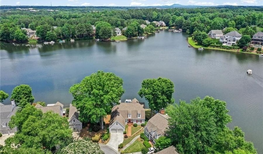6425 Spinnaker Ln, Alpharetta, GA 30005 - 3 Beds, 4 Bath