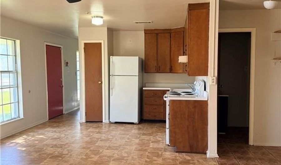 176 ELAINE Dr, Avondale, LA 70094 - 3 Beds, 2 Bath