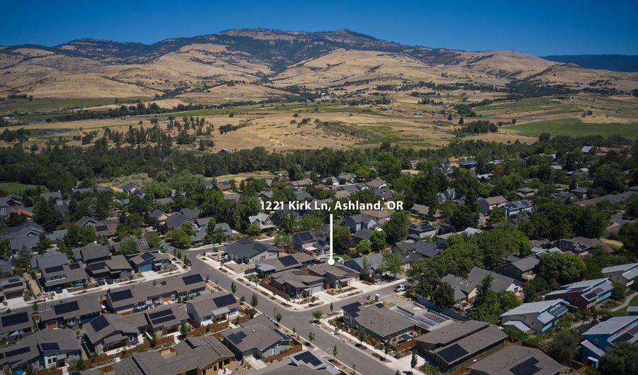 1221 Kirk, Ashland, OR 97520 - 3 Beds, 2 Bath