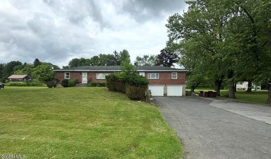 5059 Western Tpke 1, Altamont, NY 12009 - 3 Beds, 2 Bath