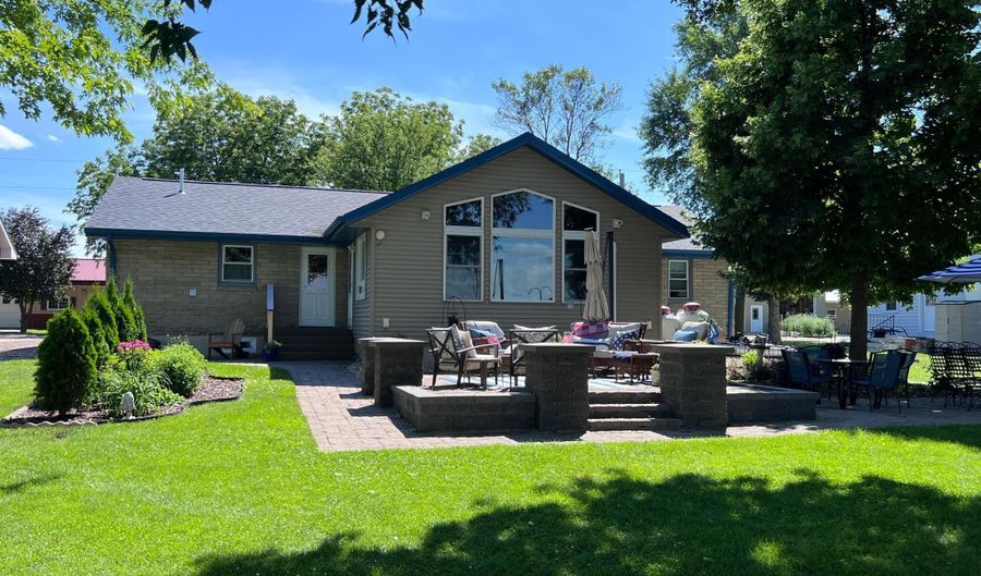 13942 Goose Isle Rd, Big Stone City, SD 57216 - 2 Beds, 2 Bath