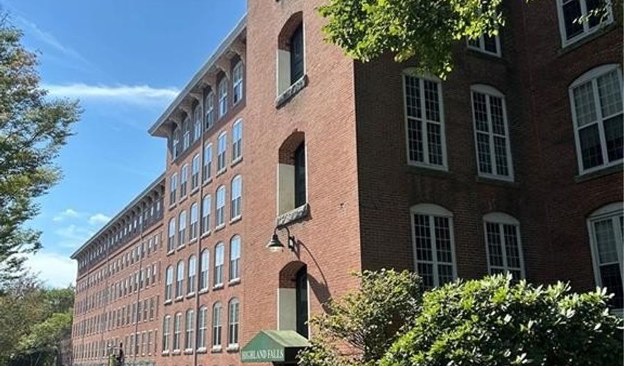 2 School St 403, Lincoln, RI 02802 - 2 Beds, 2 Bath