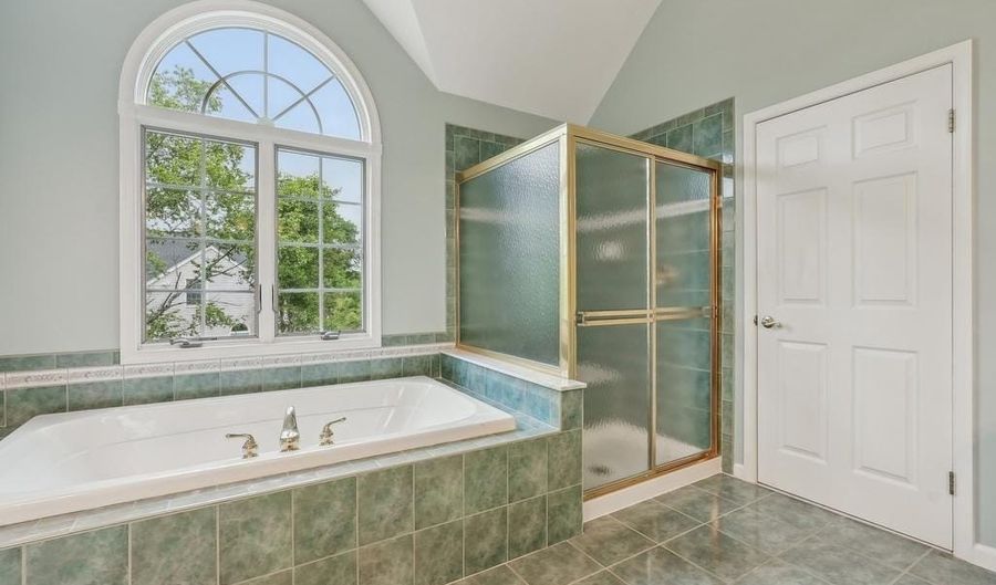 9 LABAW Way, Belle Mead, NJ 08502 - 5 Beds, 4 Bath