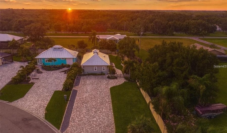 8574 SW SAND CRANE Cir, Arcadia, FL 34269 - 1 Beds, 1 Bath