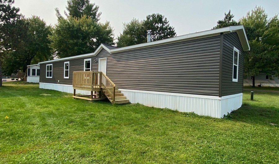 97 D Mall Dr, Altoona, WI 54720 - 3 Beds, 2 Bath