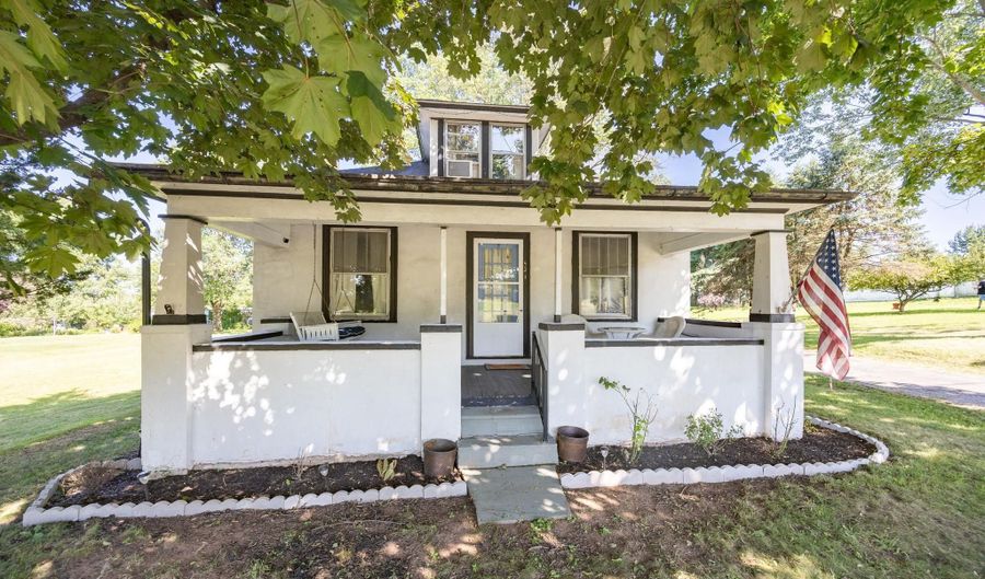 52 WILSON Ave, Gilbertsville, PA 19525 - 3 Beds, 1 Bath