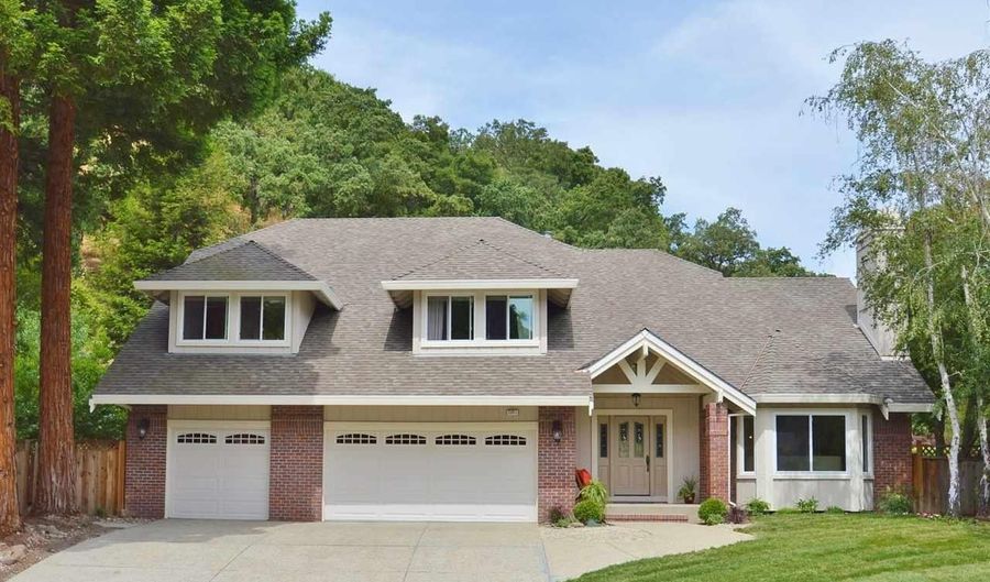 2051 Pebble Dr, Alamo, CA 94507 - 5 Beds, 3 Bath