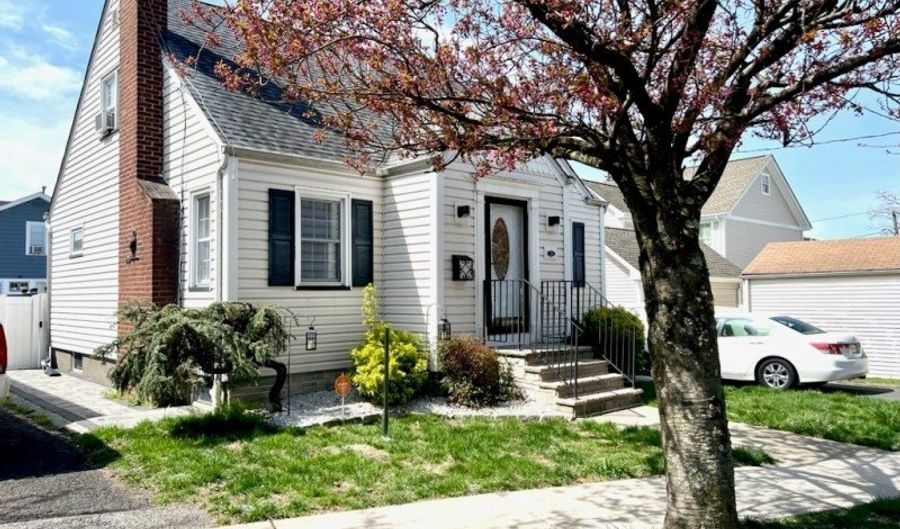 32 Maier St, Belleville, NJ 07109 - 3 Beds, 2 Bath