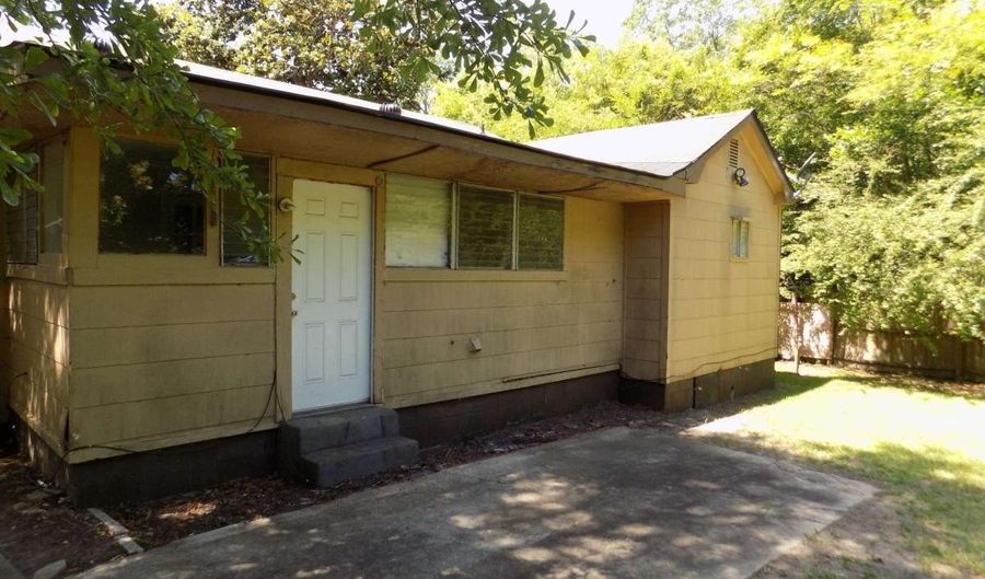 3967 Guyton, Macon, GA 31206 - 3 Beds, 2 Bath