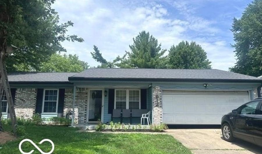 912 Brevard Dr, Indianapolis, IN 46217 - 3 Beds, 2 Bath