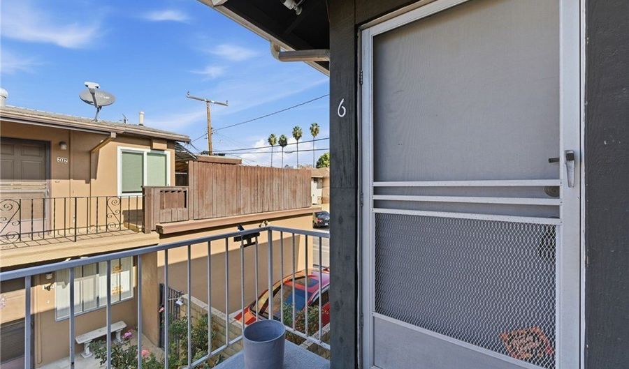 208 S West, Anaheim, CA 92805 - 1 Beds, 1 Bath