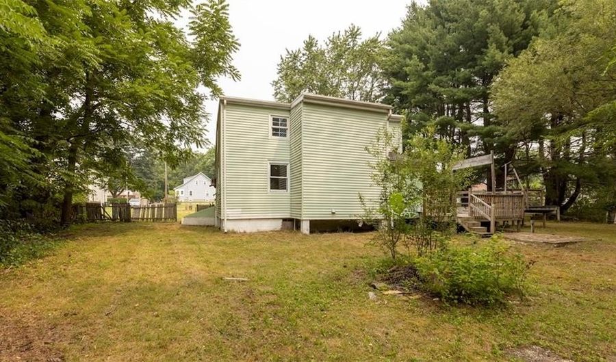 101 Pine Grove Ave, Bellingham, MA 02019 - 3 Beds, 1 Bath