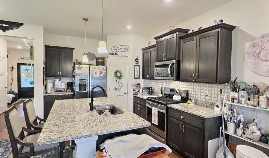 501 Valley Dr W, Annandale, MN 55302 - 2 Beds, 2 Bath