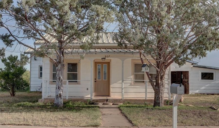 807 Ave A, Alpine, TX 79830 - 2 Beds, 1 Bath