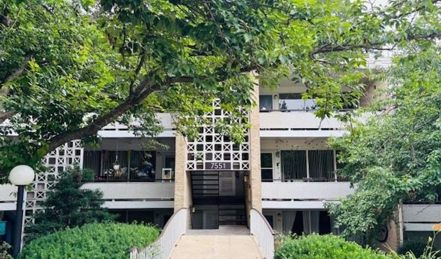 7551 SPRING LAKE Dr D-1, Bethesda, MD 20817 - 3 Beds, 2 Bath