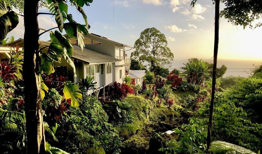 979 Hana Hwy, Hana, HI 96713 - 6 Beds, 3 Bath