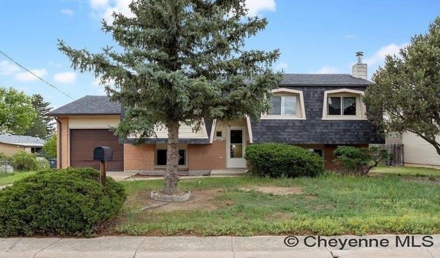 6921 POULOS Dr, Cheyenne, WY 82009 - 4 Beds, 2 Bath