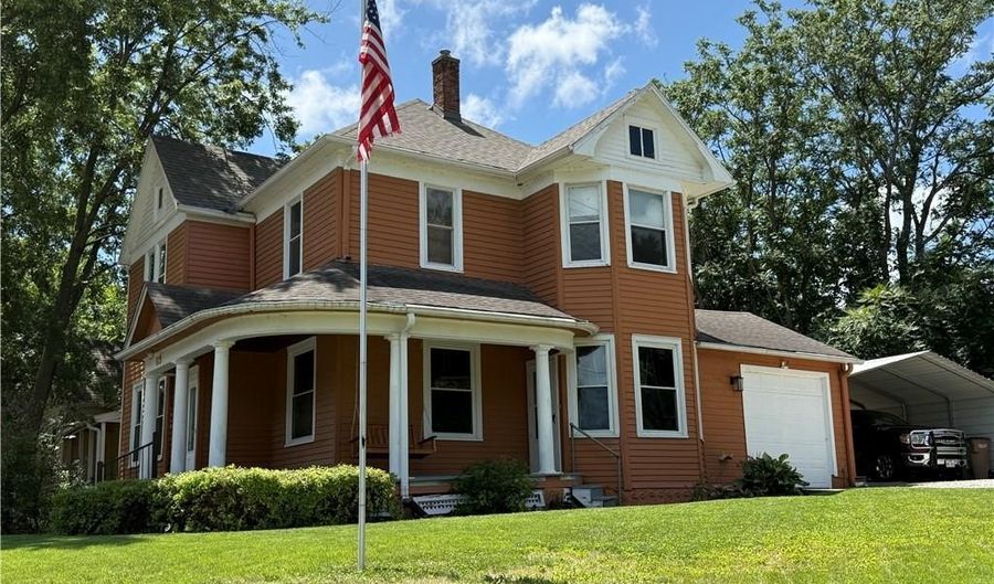 619 N 10th St, Atchison, KS 66002 - 4 Beds, 2 Bath