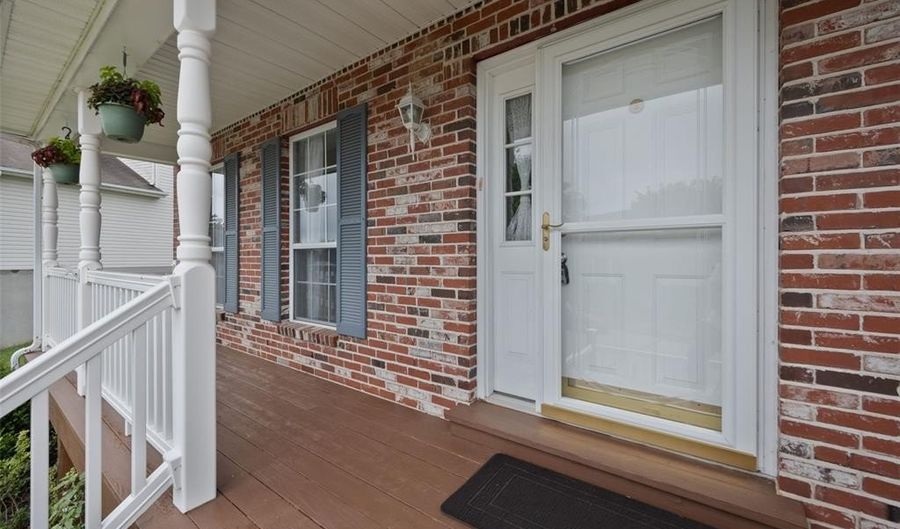 2371 Riverbluff Dr, Arnold, MO 63010 - 3 Beds, 4 Bath