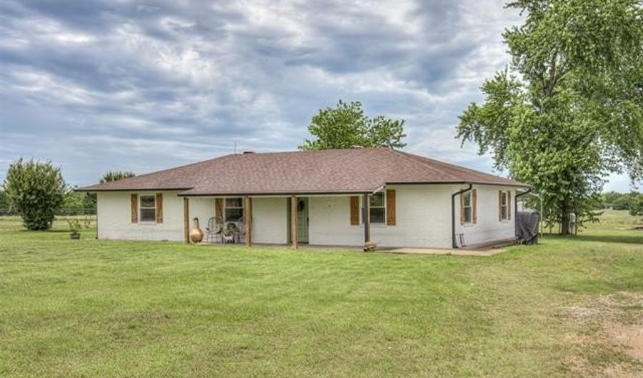 5000 Hwy 16, Beggs, OK 74421 - 3 Beds, 2 Bath