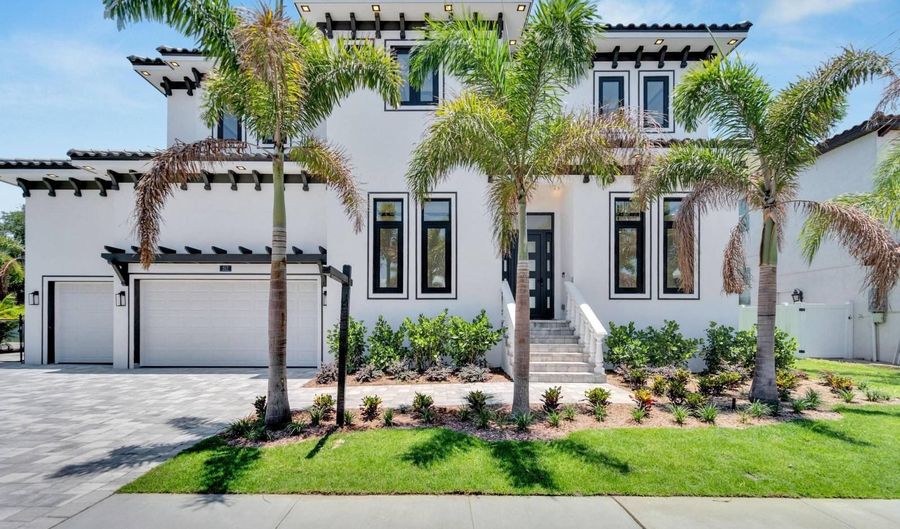 517 Treviso Dr, Apollo Beach, FL 33572 - 4 Beds, 5 Bath