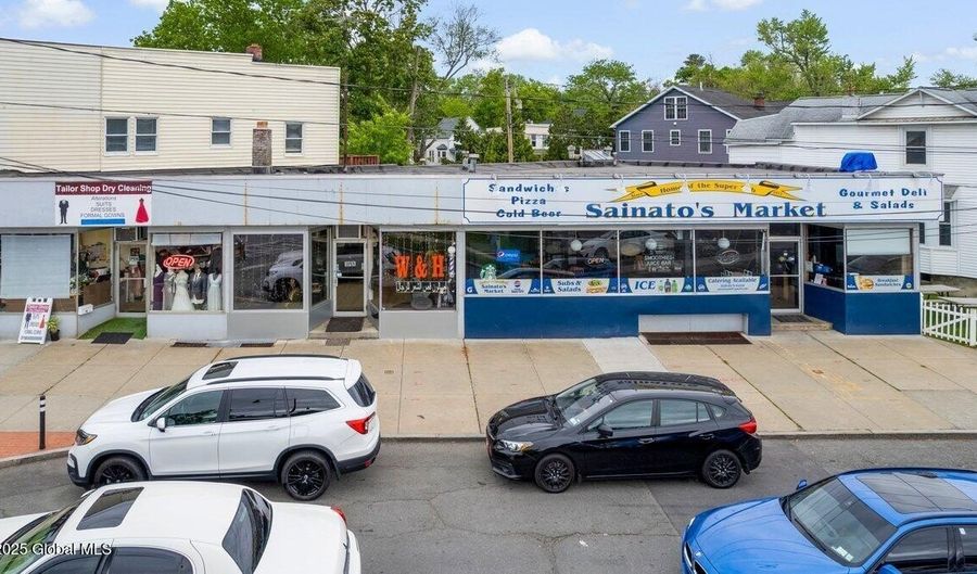 423 Quail St, Albany, NY 12208 - 5 Beds, 3 Bath