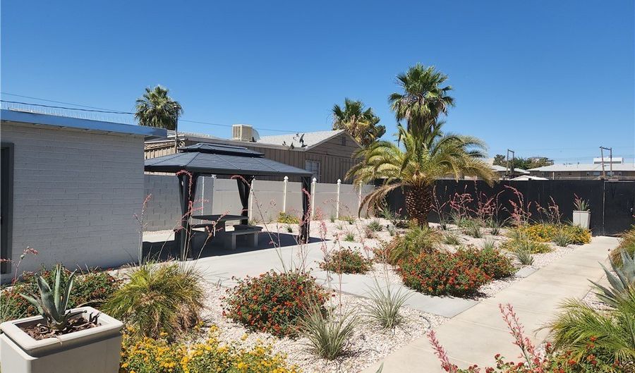 211 S 13th St 6, Las Vegas, NV 89101 - 0 Beds, 1 Bath