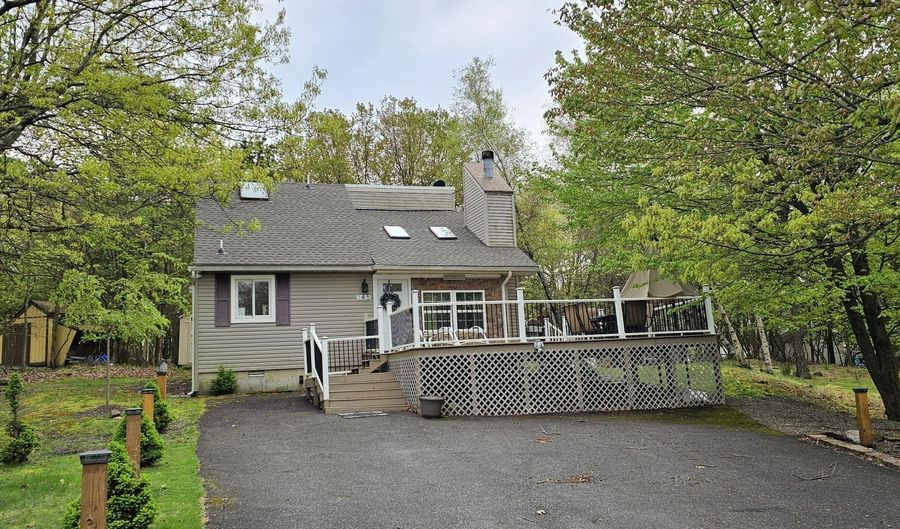 145 Penn Forest Trl, Albrightsville, PA 18210 - 3 Beds, 2 Bath